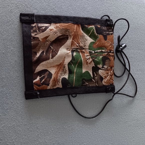 3 Camo Items: Duffle Bag,Hat, Wallet - Picture 8 of 10